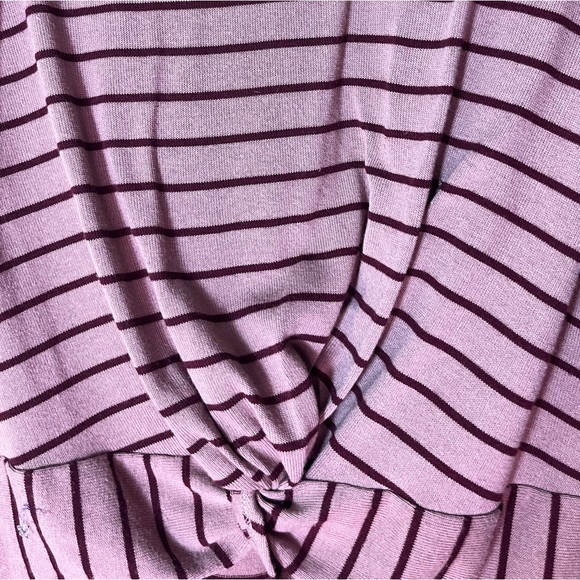 EUC! Super soft striped long sleeve with cute twist accent on front - Picture 3 of 4